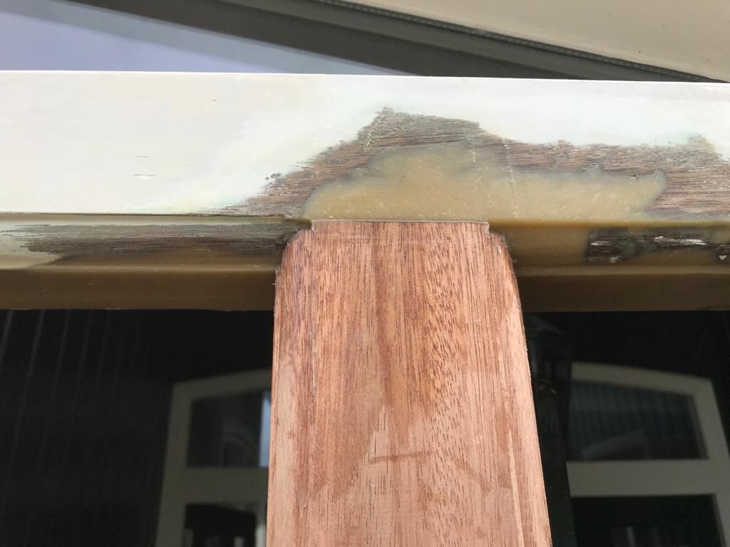 Reparatie van houtrot met nieuw houtwerk en epoxy